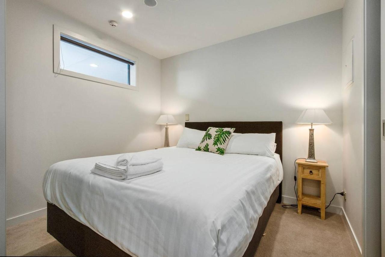 Sky Tower On Your Doorstep! Modern Two Bedroom オークランド エクステリア 写真